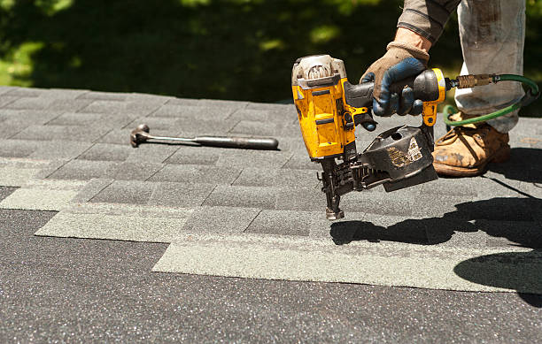 Best Emergency Roof Repair  in Clintonville, WI
